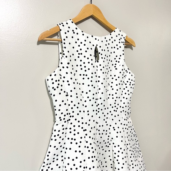 Gabby Skye White Black Polka Dot Fit and Flare Dress Sleeveless Cocktail Size 6 - Picture 4 of 13